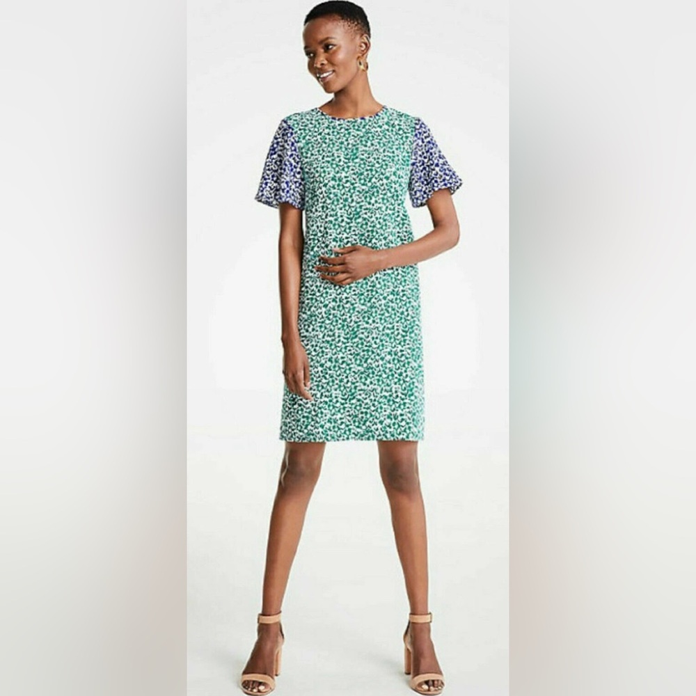 Ann Taylor Dress Green & Blue Floral Short Sleeves Shift Lined EUC 6P 👍